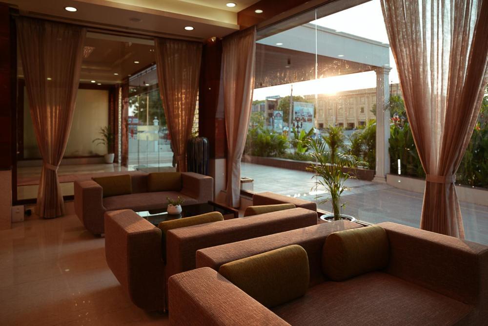 Ramee The Srinivas Palace 부지 외부 사진